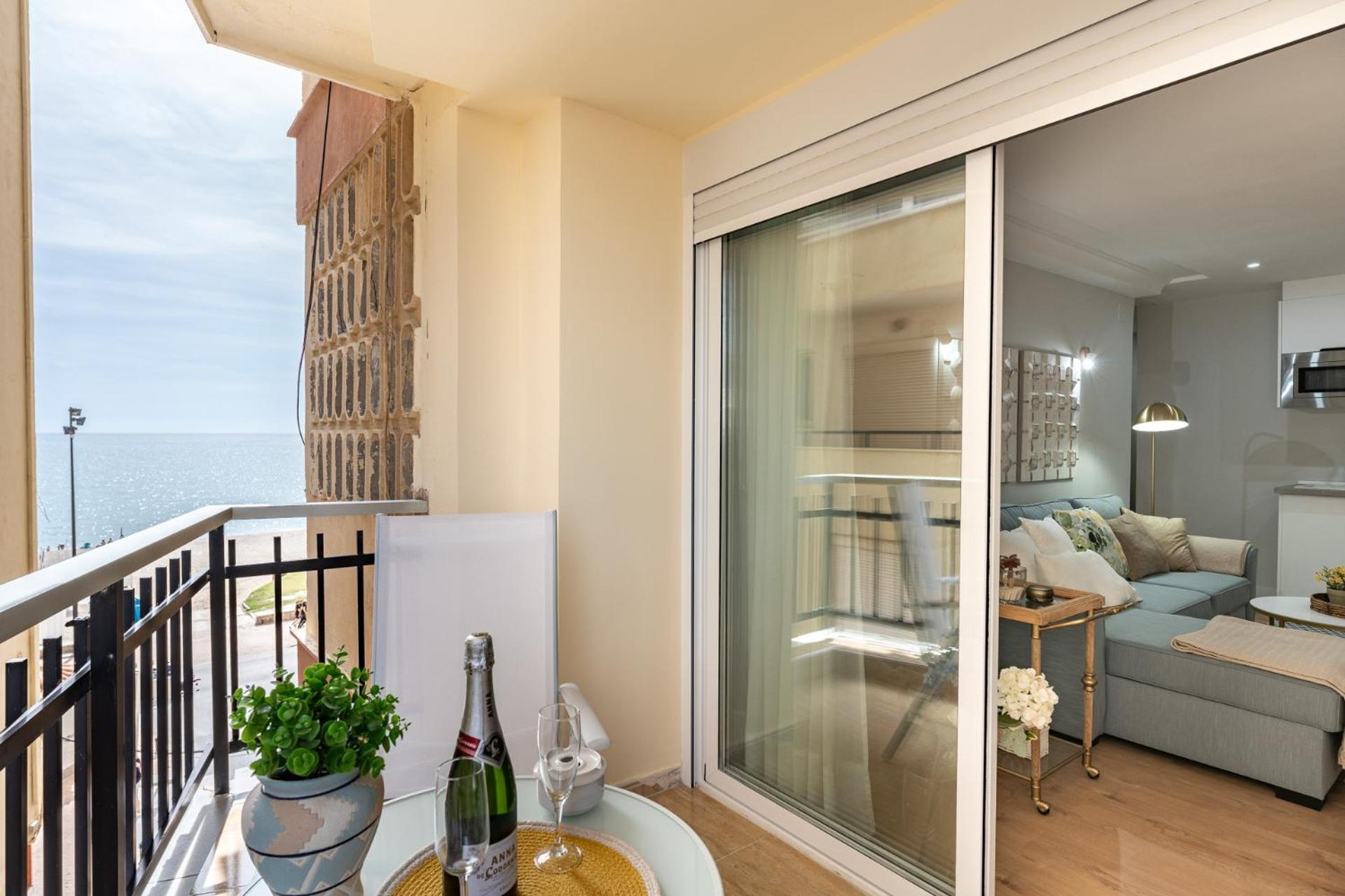 Malagasuite Niza II Fuengirola Exterior photo